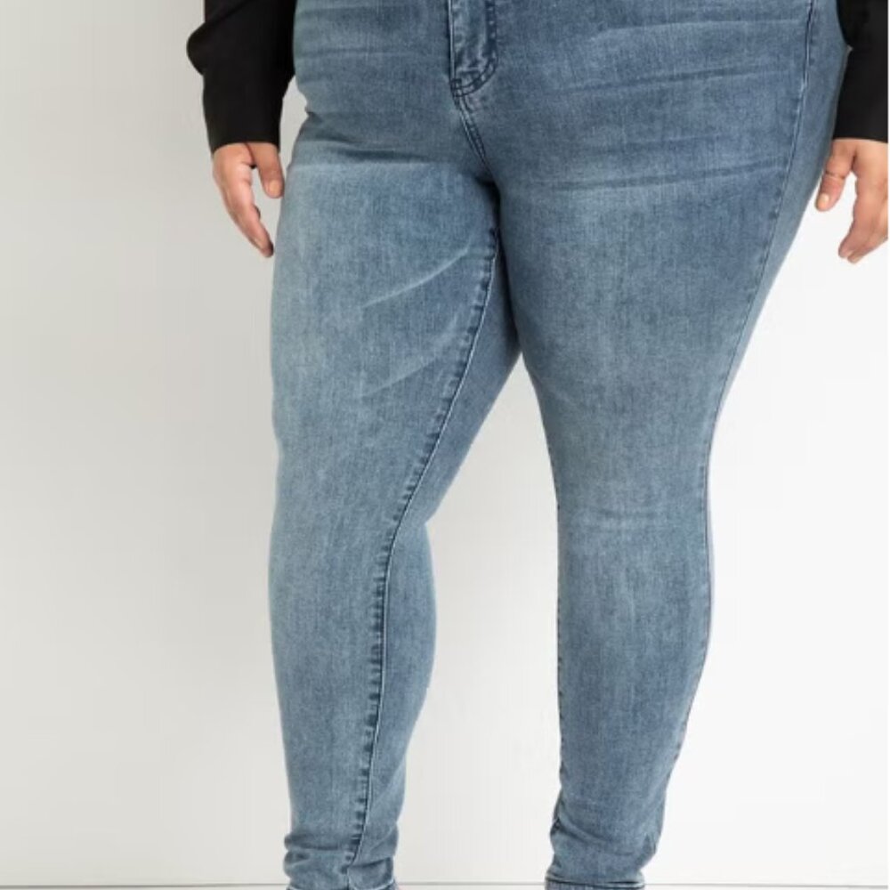 Eloquii - Gena Fit Sculpting Skinny Jean NWT- 22G